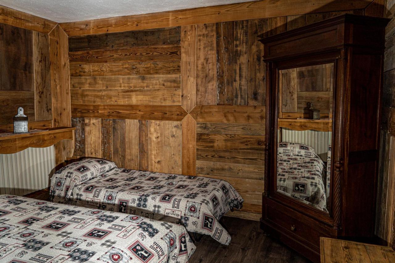 Chèvres à Cheval - Apartment Aosta Exterior foto