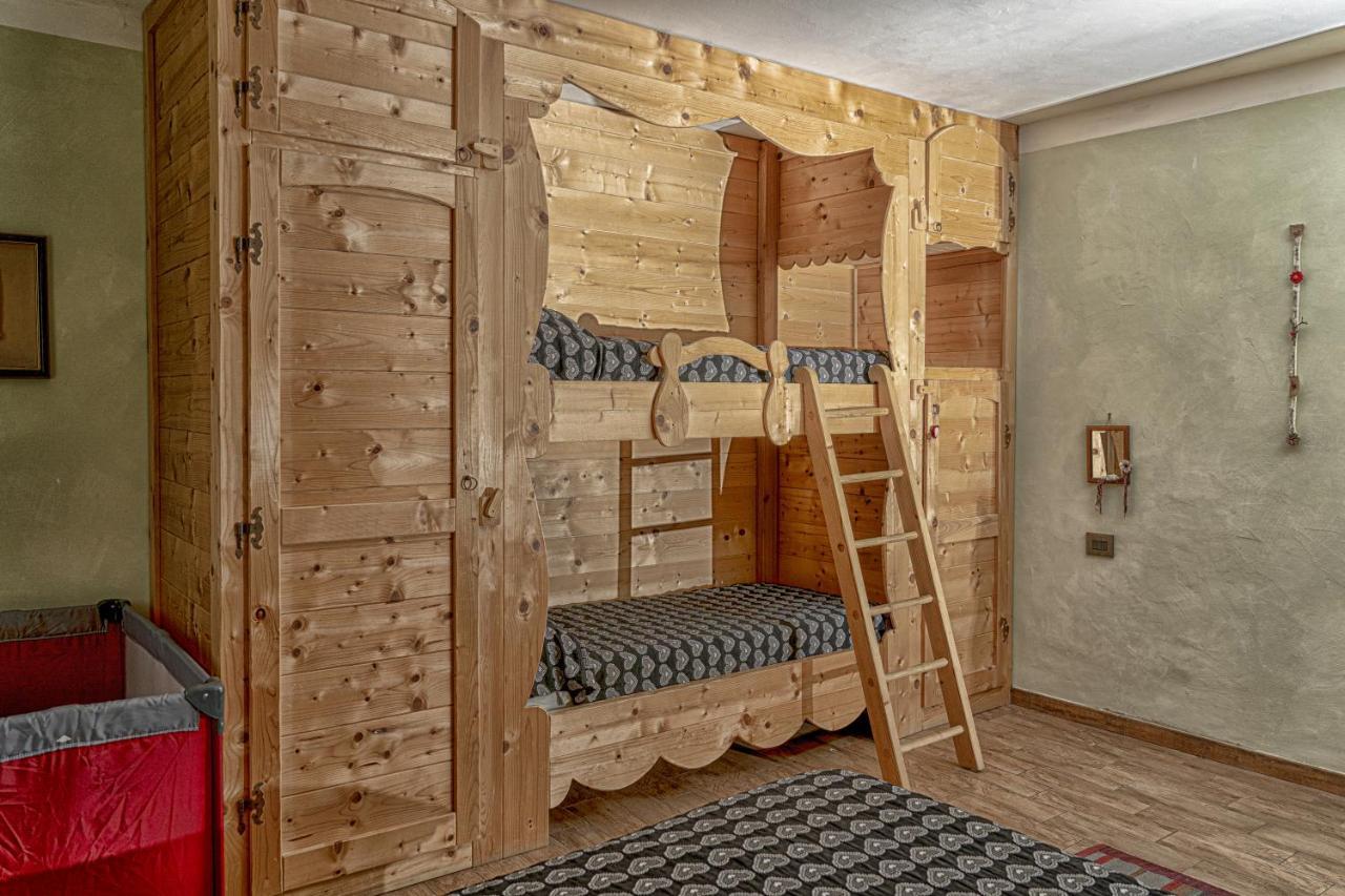 Chèvres à Cheval - Apartment Aosta Exterior foto